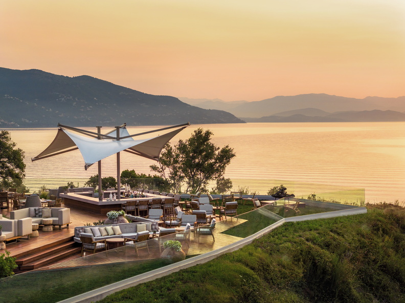 Tiara Holidays - Ikos Odisia - elia restaurant